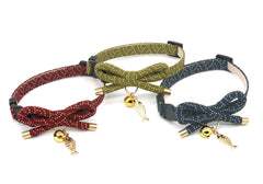 PetSoKoo collar gato con colgante pez para un look llamativo y seguro.