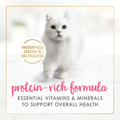 Purina Fancy Feast trozos reales de salmón ofrecen textura tierna.