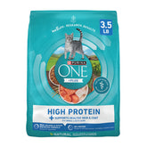Purina ONE Plus croquetas con salmón y pez blanco para gatos.