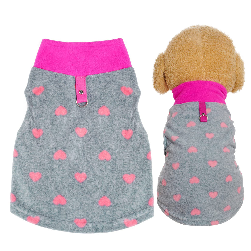 Rbenxia gris con corazon en el chaleco para perro, ideal para paseos diarios.