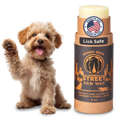 Rhino Wax protege patitas de perros en pavimento caliente, ideal para paseos seguros.