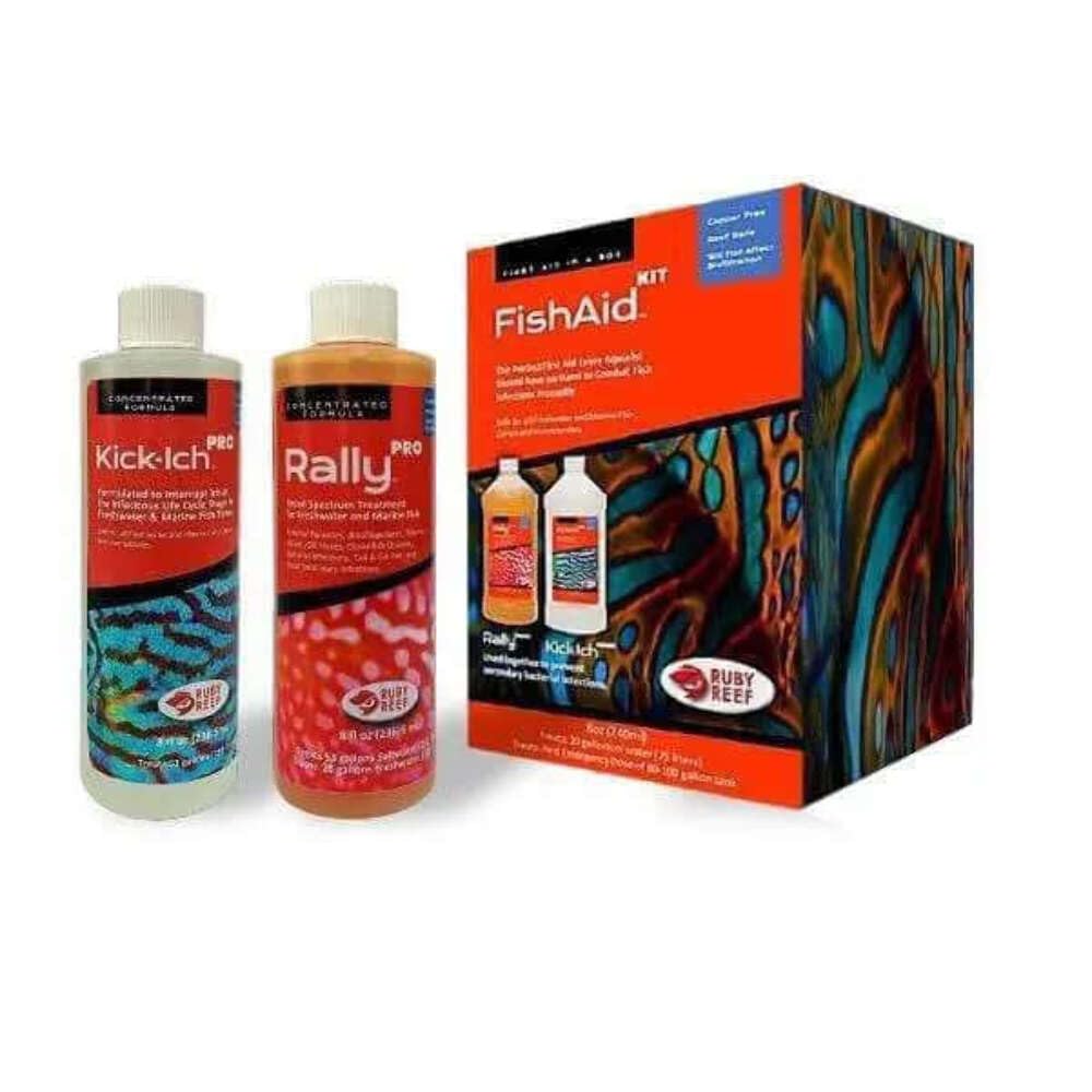 Kit FishAid de Ruby Reef en envase de 8 oz, práctico para emergencias en acuarios.