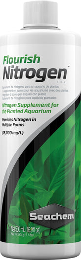Seachem Flourish Nitrogen en botella con etiqueta clara para acuarios plantados.