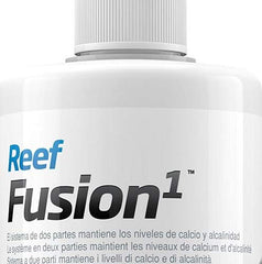 Seachem Reef Fusion 1 500ml, envase en caja, dimensiones compactas para acuario.
