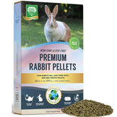 Granulado para conejo Small Pet Select en plato, fuente de nutrición equilibrada