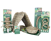 Pack Tiny Paws de Small Pet Select: móvil de heno y ramitas para masticar y explorar.