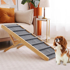 Smilebaby rampa para perro grande sobre sofá ofrece acceso suave y estable.