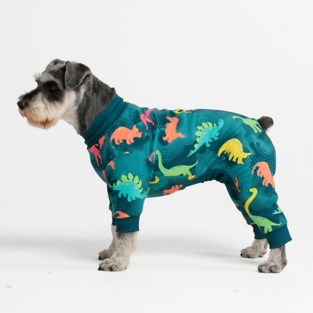 Spark Paws Pijama Dinosaurios frente: ajuste suave para movilidad diaria.
