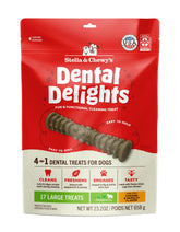 Stella & Chewy's Dental Delights con bordes escalonados para limpieza dental suave.