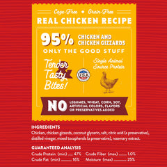 Premier plan des ingrédients premium de Stella & Chewy's poulet.