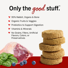 Patty crudo Stella & Chewy's servida como comida completa para perros.
