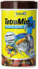 Empaque de TetraMin Plus Tropical Flakes para peces tropicales.