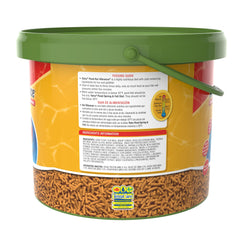 TetraPond Koi Vibrance: digestibilidad alta para menos desechos y agua más clara.