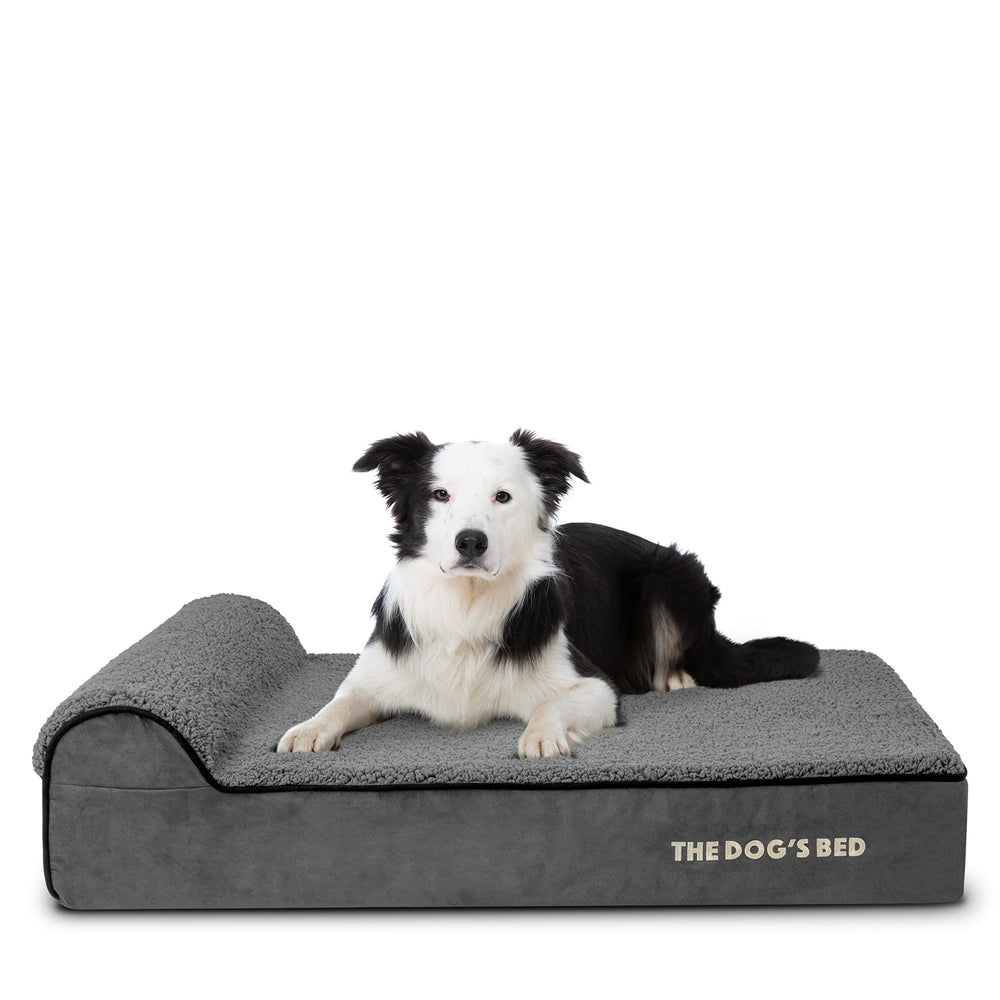 La cama The Dog's Balls con cabecero de 6 pulgadas para mayor soporte.