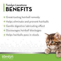 Aplicación del gel TOMLYN Laxatone en nariz del gato.
