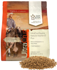 UltraCruz Vitamina E Plus para caballos en envase, fácil de usar.