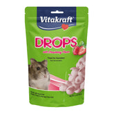Vitakraft Hamster Strawberry Drops en bolsa, recompensa irresistible para juego y entrenamiento.
