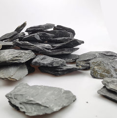 Piedras de pizarra Voulosimi para paisajismo, crean rincones naturales.