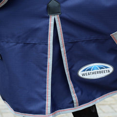 WeatherBeeta ComFiTec Essential, forro interior satinado 210T reduce la fricción.