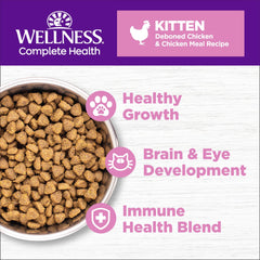 Wellness Complete Health Kitten primer plano de ingredientes naturales