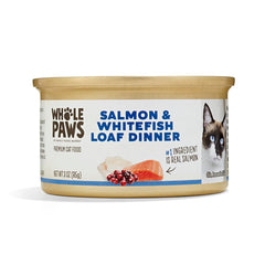 Lata Whole Paws con salmón y pescado blanco, sabor atractivo para gatos.