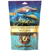 Galletas crujientes de pez blanco Zignature para perros, ideal para entrenamiento.