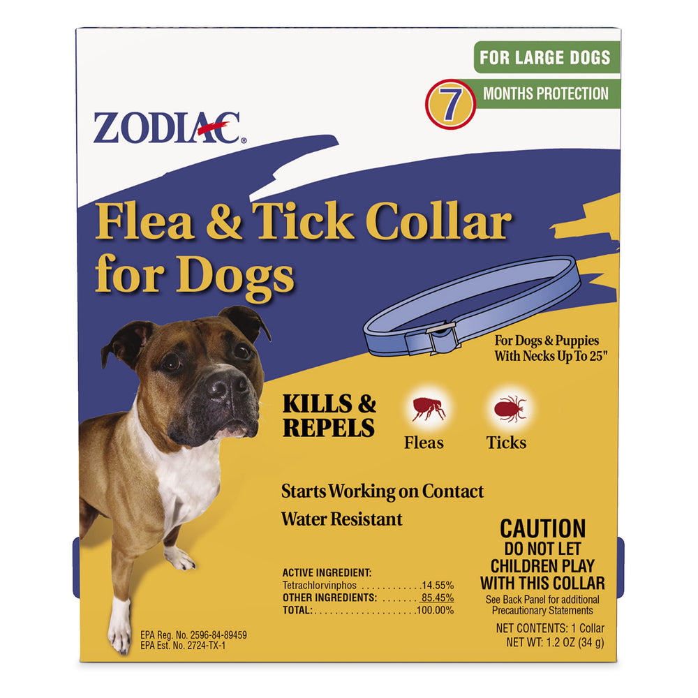 Collar Zodiac en perro grande; protección contra pulgas y garrapatas al instante.