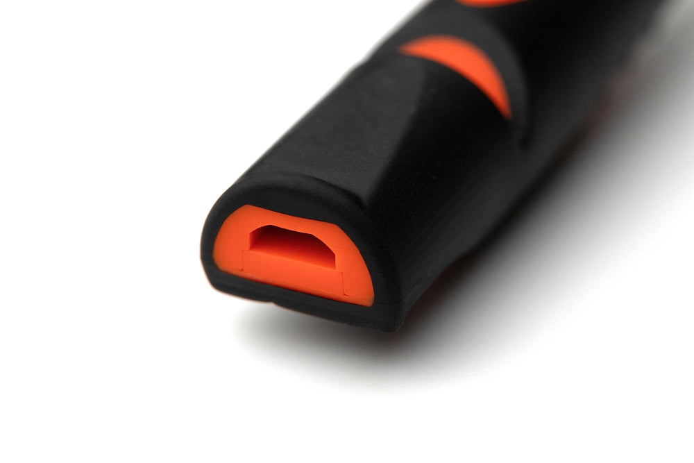 ACME Alpha 211.5 está fabricado en plástico libre de BPA para mayor seguridad.