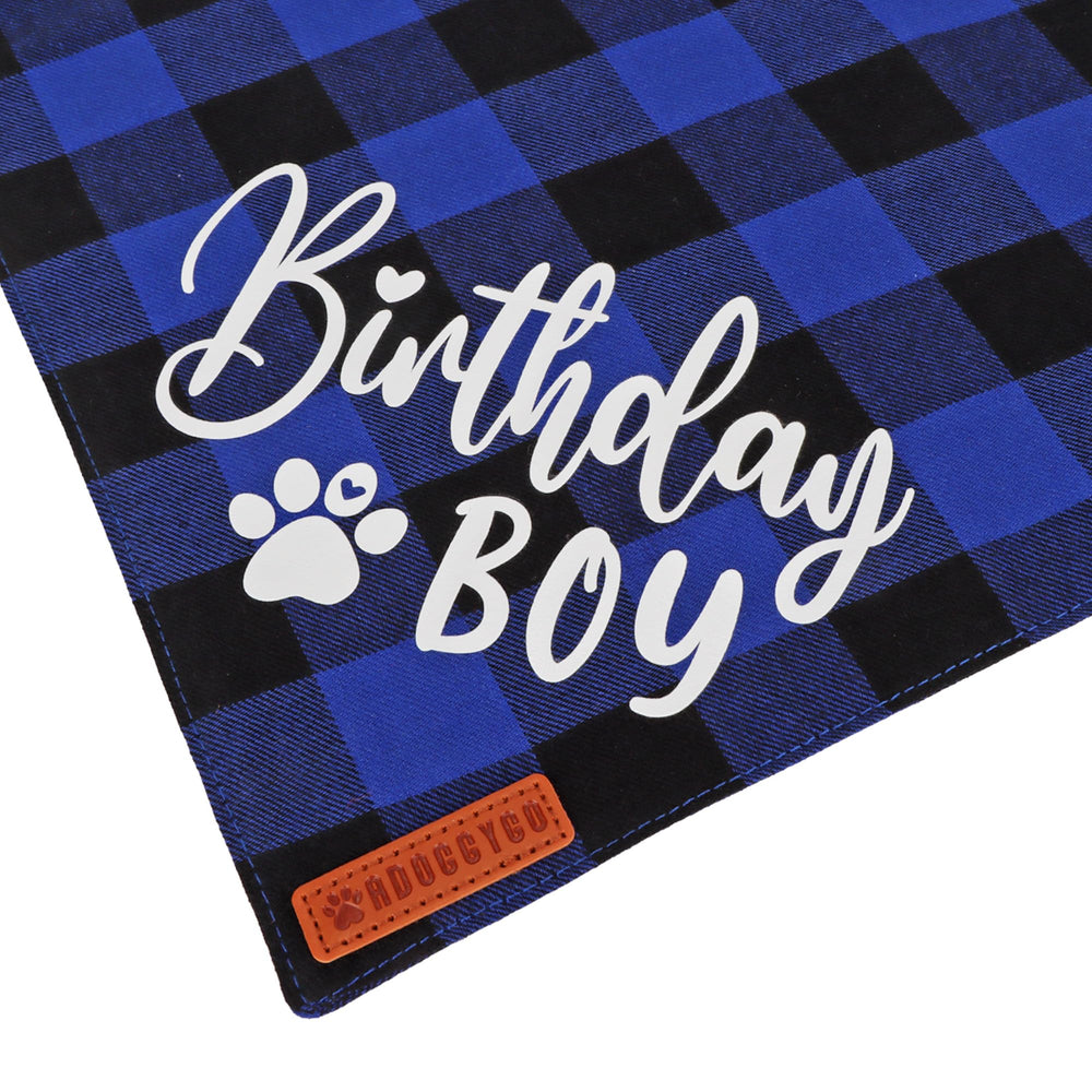 Detalle de costuras y doble capa en bandana ADOGGYGO, duradera para fiestas