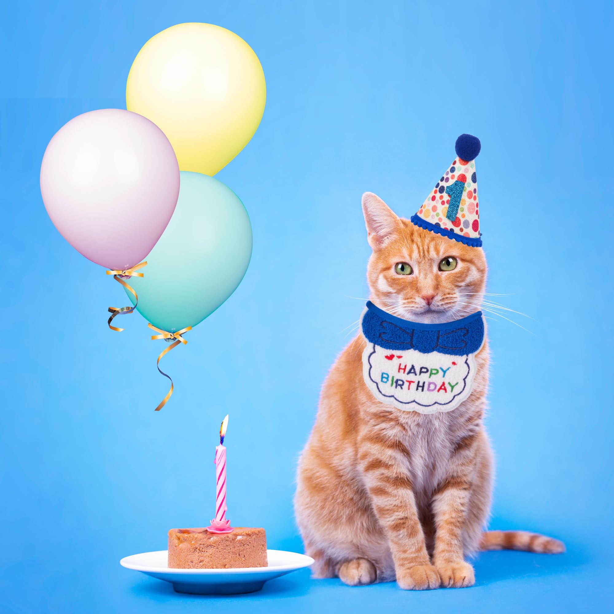 ADOGGYGO bandana de cumpleaños para gato, diseño colorido para celebrar.