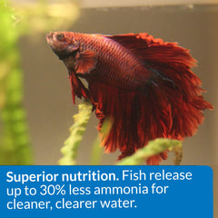 detalle de la textura de pellets API BETTA FOOD flotantes