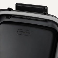 Amazon Basics contenedor ligero sin ruedas es fácil de mover en casa.