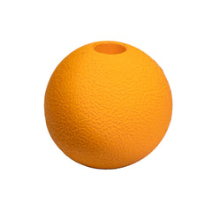 Paquete de tres pelotas Amazon Basics para entretenimiento prolongado en casa o al aire libre.