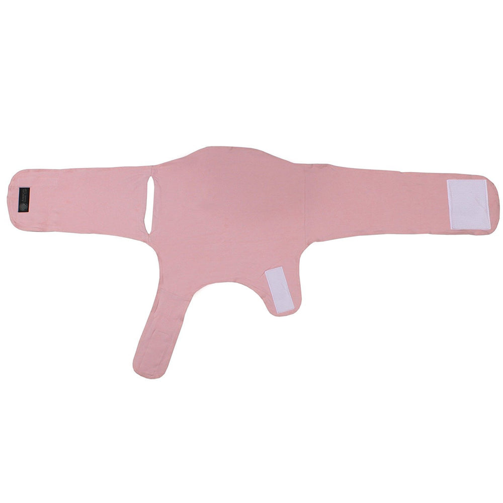 American Kennel Club chaleco calmante con ajuste seguro, ideal para paseos durante momentos estresantes.
