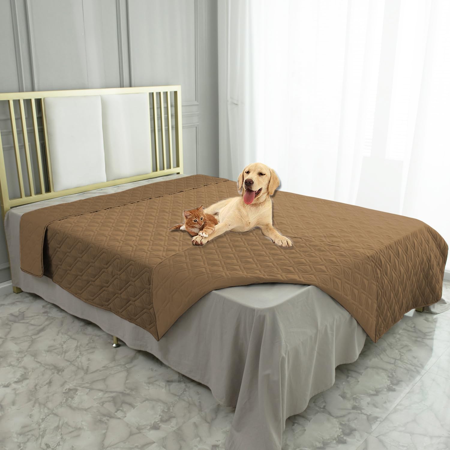 Funda impermeable Ameritex para cama y sofá, protección diaria.