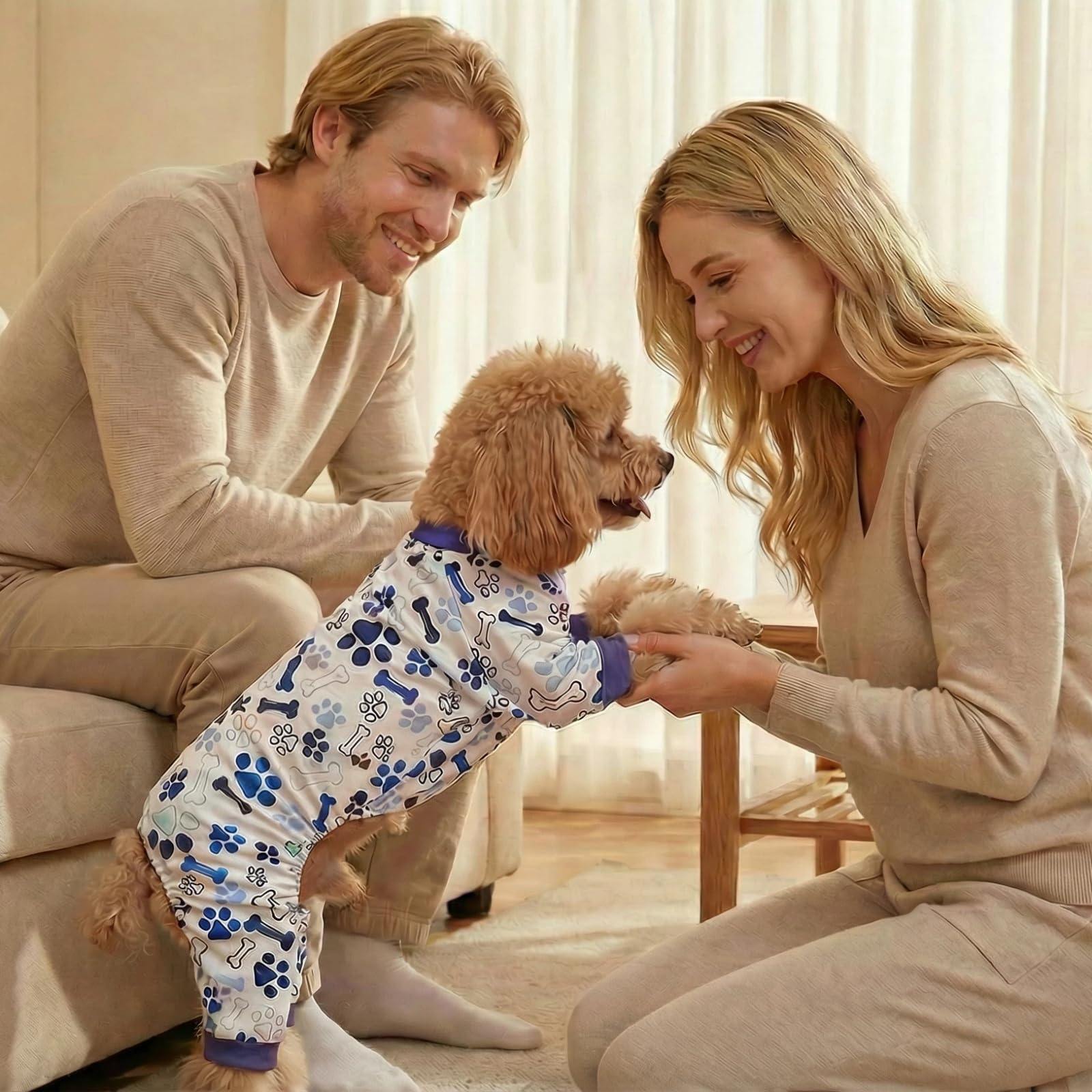 Onesie calmante para perros, corte alto en la barriga para cambios cómodos.