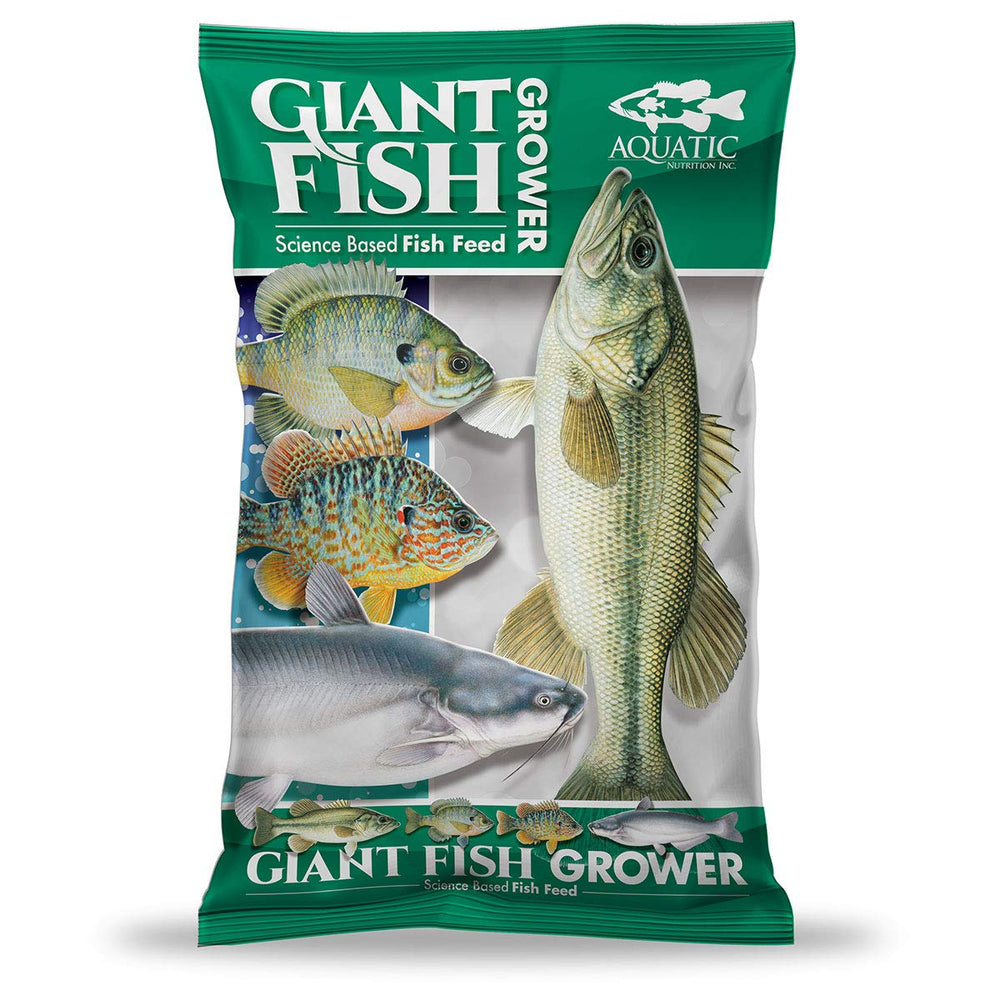 Alimento Aquatic Nutrition Giant Fish Grower en gránulos vertidos favorecen crecimiento rápido de peces en estanques