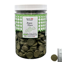 Discos de algas Aquatic Provisions de 16 oz listos para uso diario en el acuario.