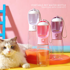 La botella AVELORA para perros con dispensador de una mano.
