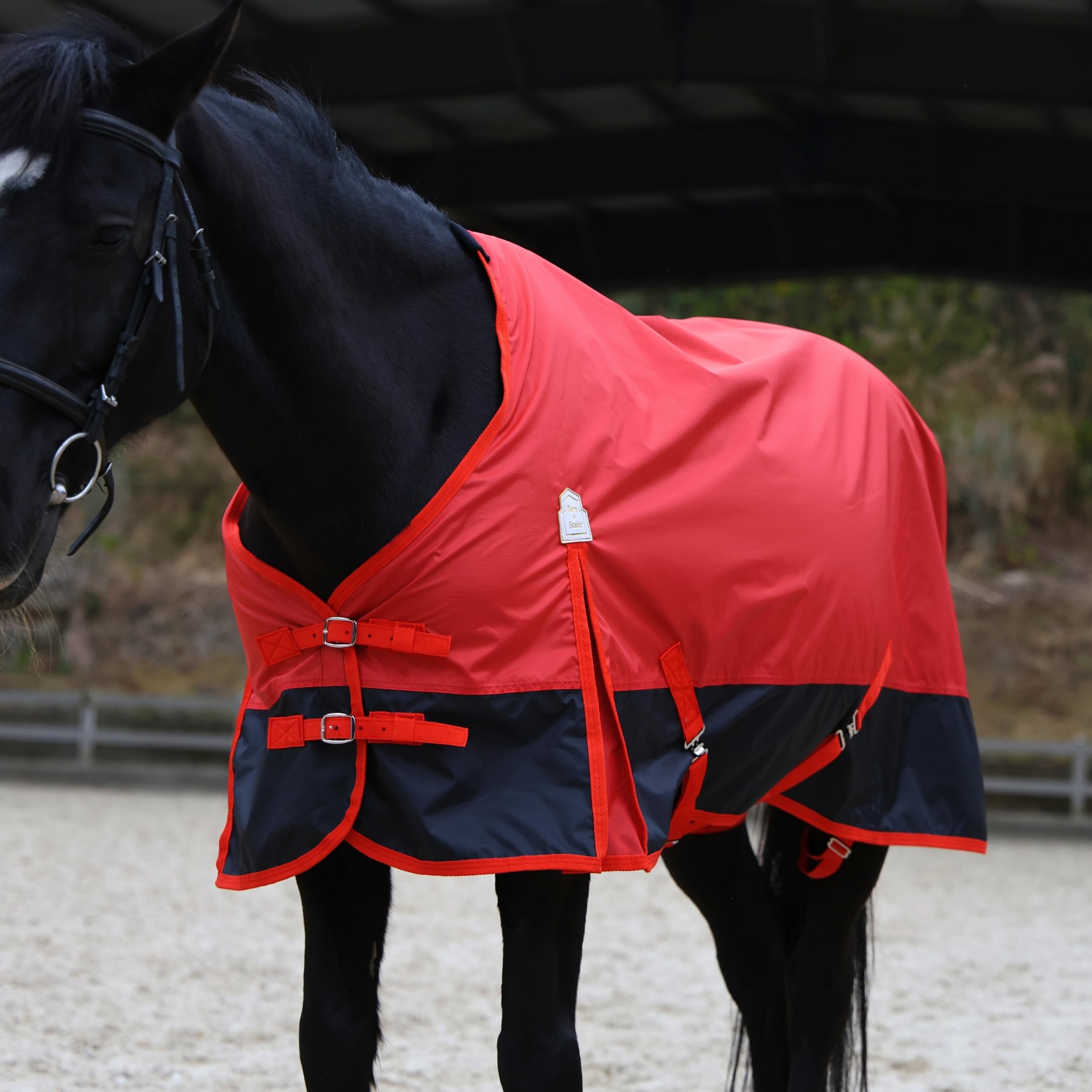 Barn & Stable manta lateral 420D ligera y resistente al agua para caballos.