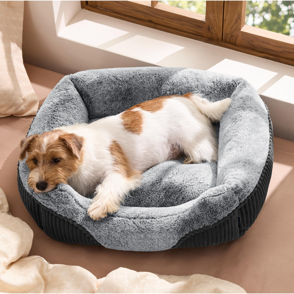 Bedsure cama para perro lavable, rectángulo gris, descanso cómodo.