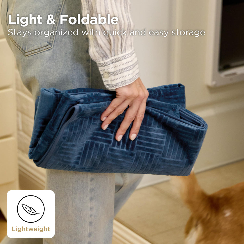 Bedsure funda ligera para sofá y cama facilita el uso diario.