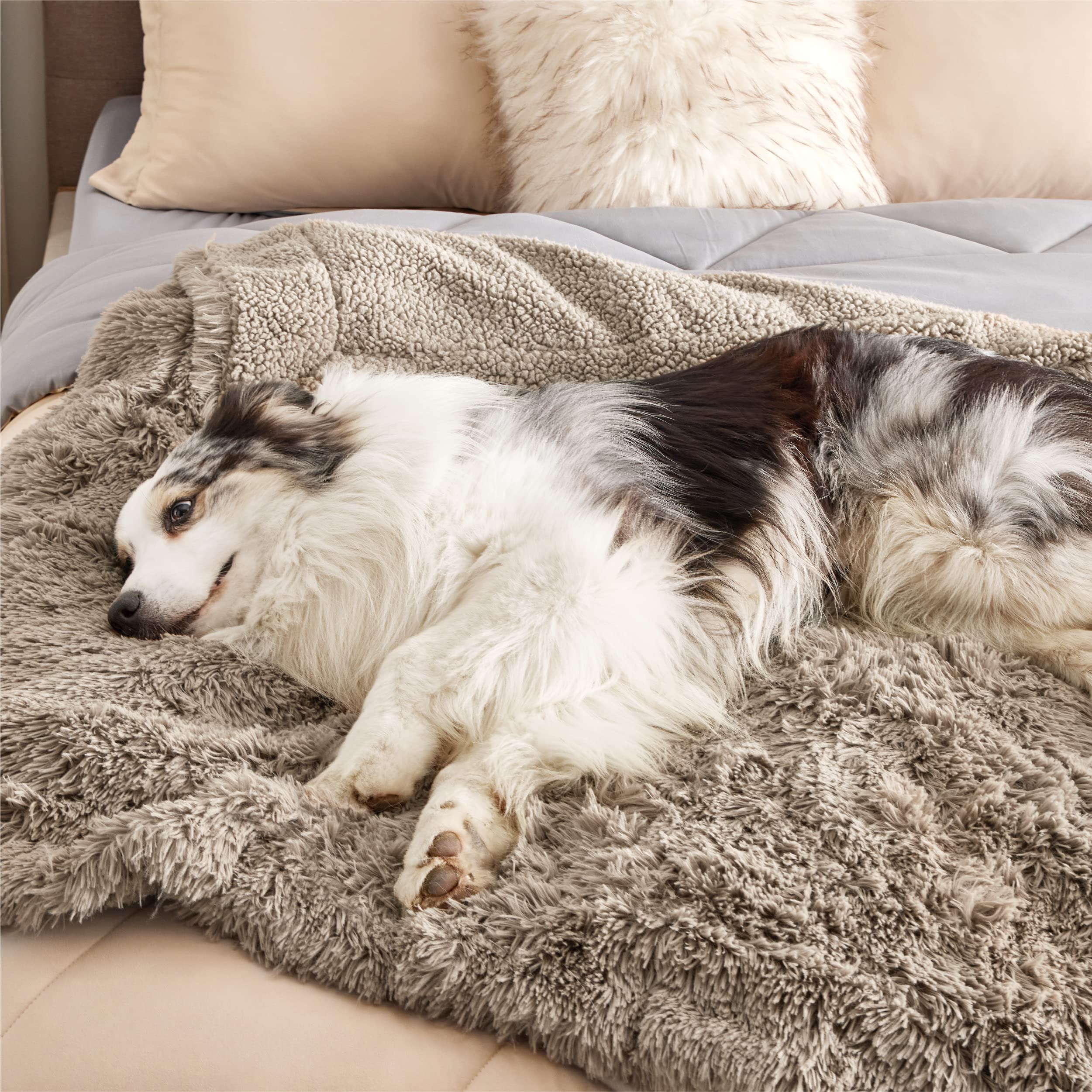 Diseño reversible Bedsure para lujo y comodidad en casa.
