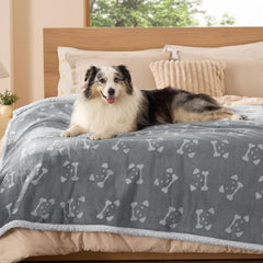 Manta impermeable Bedsure para sofá protege frente a líquidos.