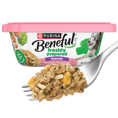 Beneful salmón trozos: trozos visibles de salmón para una comida sabrosa.