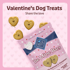 Blue Buffalo Be Mine Bars: perro disfrutando, recompensa perfecta durante el juego.