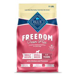 Frente de empaque de Blue Buffalo Freedom, muestra energía diaria para perros pequeños.