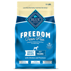Blue Buffalo Libertad sin granos, alimento seco para perros con pollo y papas.