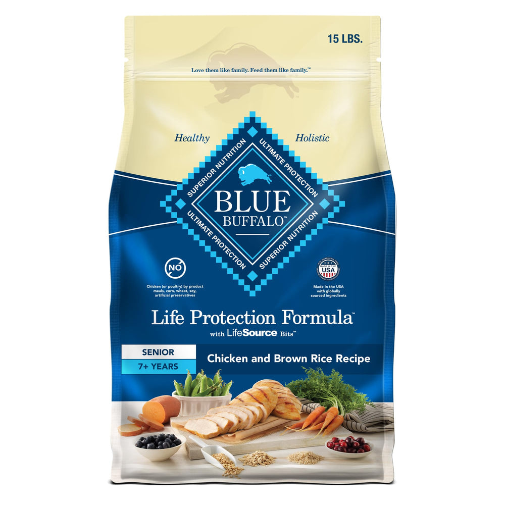 Blue Buffalo Life Protection Senior: bolsa de 15 lb muestra alimento seco para perros mayores.