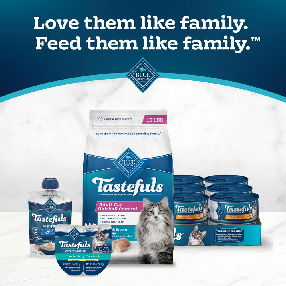 Blue Buffalo Tastefuls pollo deshuesado principal ofrece fuente proteica para gatos adultos.